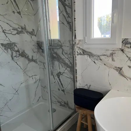 Location D Un Etage D Maison Bed and Breakfast *